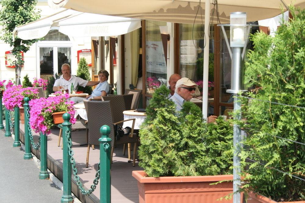 Hotel Malta Karlovy Vary Exterior photo